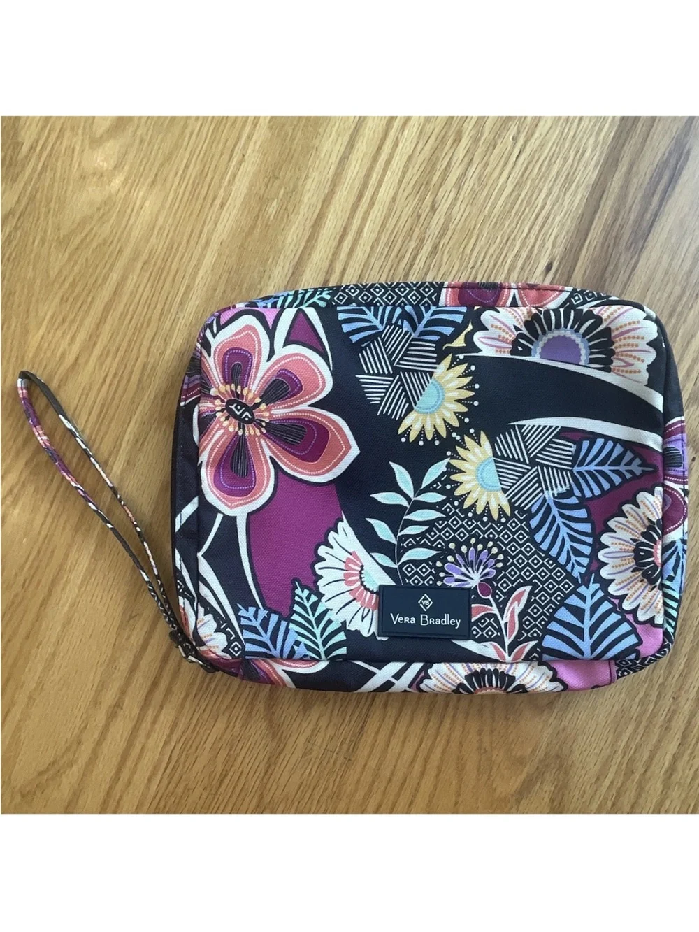 Vera Bradley Kauai Floral Lighten Up Wipes Zip Wristlet Pouch
